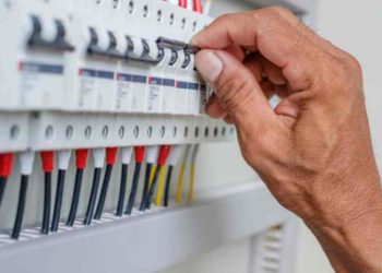 Comment effectuer le branchement d'un délesteur Delta Dore ?