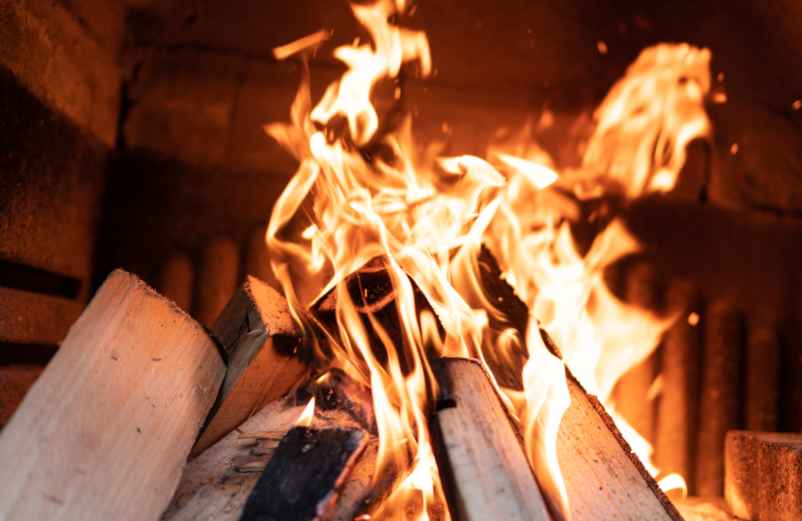 L’importance du raccordement d’un poêle à bois avec un coude