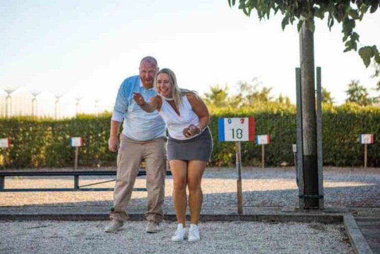 Quelles sont les dimensions d’un terrain de pétanque dans le jardin d