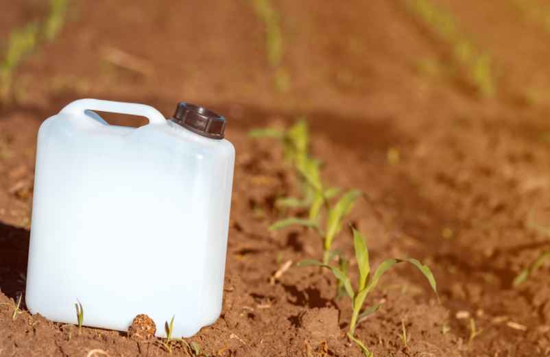 Peut-on fabriquer soi-même son herbicide maison ?