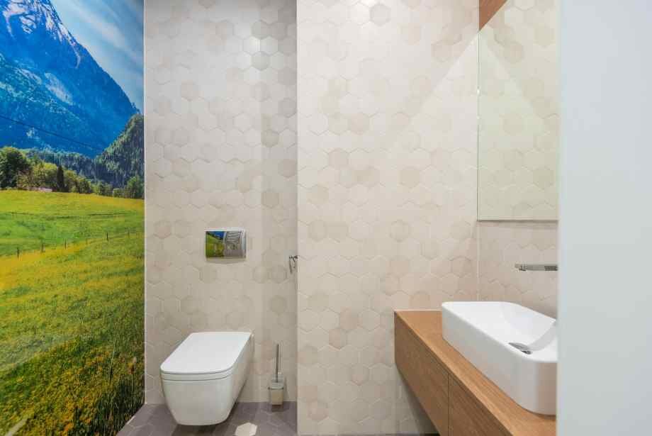 Quels types de revêtement mural pour une salle de bain moderne ?
